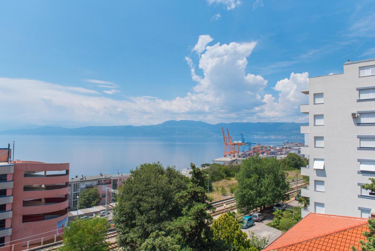 Apartman Melita Apartment Рийека Екстериор снимка