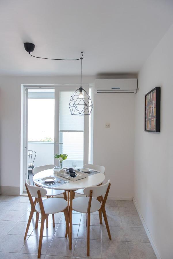 Apartman Melita Apartment Рийека Екстериор снимка