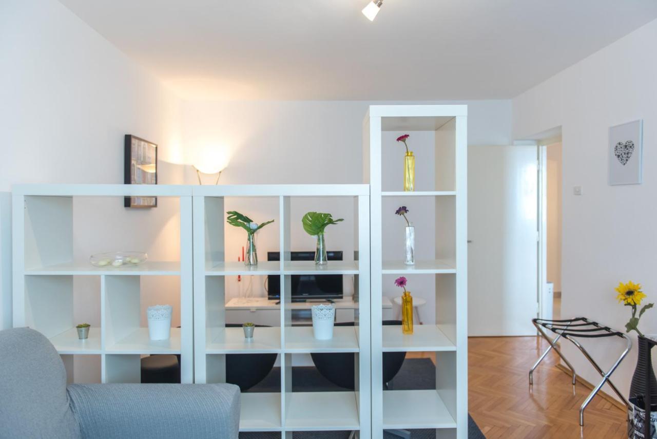 Apartman Melita Apartment Рийека Екстериор снимка