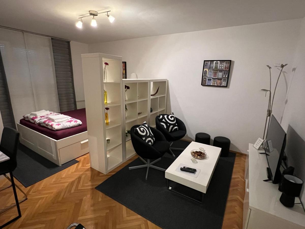 Apartman Melita Apartment Рийека Екстериор снимка
