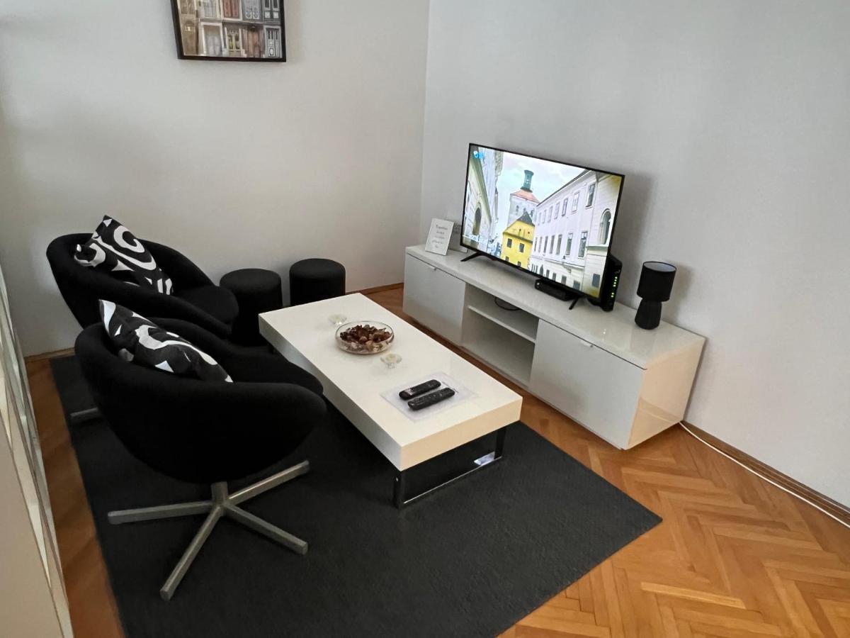 Apartman Melita Apartment Рийека Екстериор снимка
